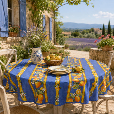 Citron Blå - Rund akrylbelagt provence-duk Ø 150 cm, miljø