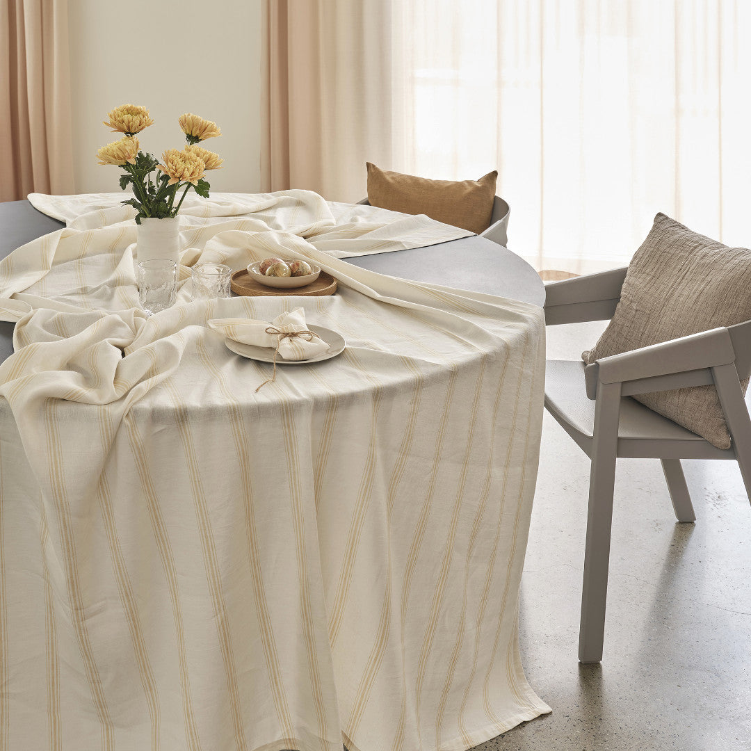 Compliments Linduk Brise, Gul – 200 x 200 cm, miljø