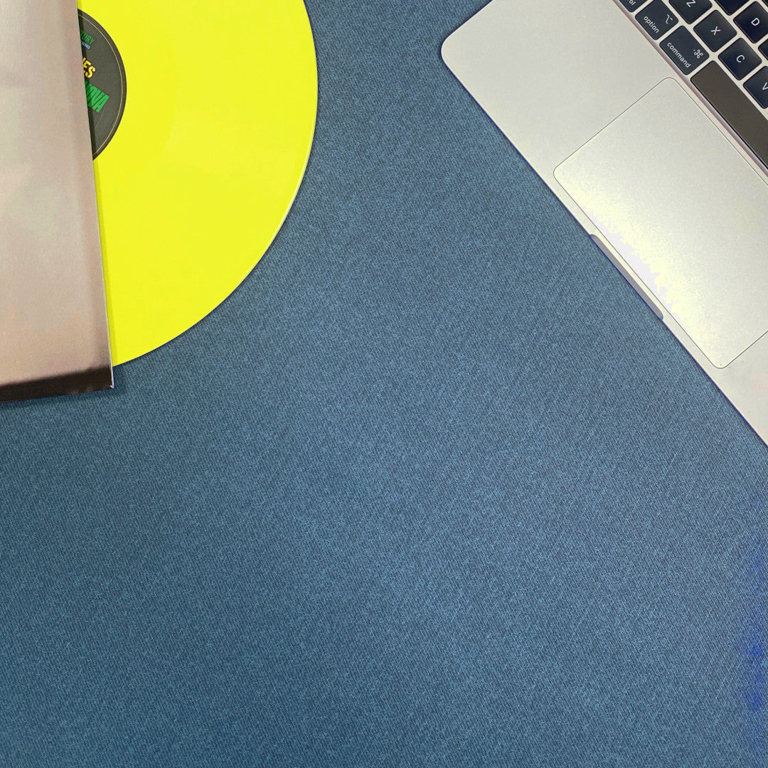 Dali Indigo – Ensfarget akrylduk, 140 cm bred, nærbilde