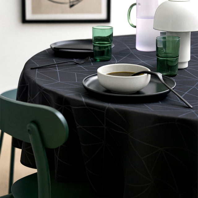 Engholm Tilde Rund Damaskduk, svart Ø 200 cm