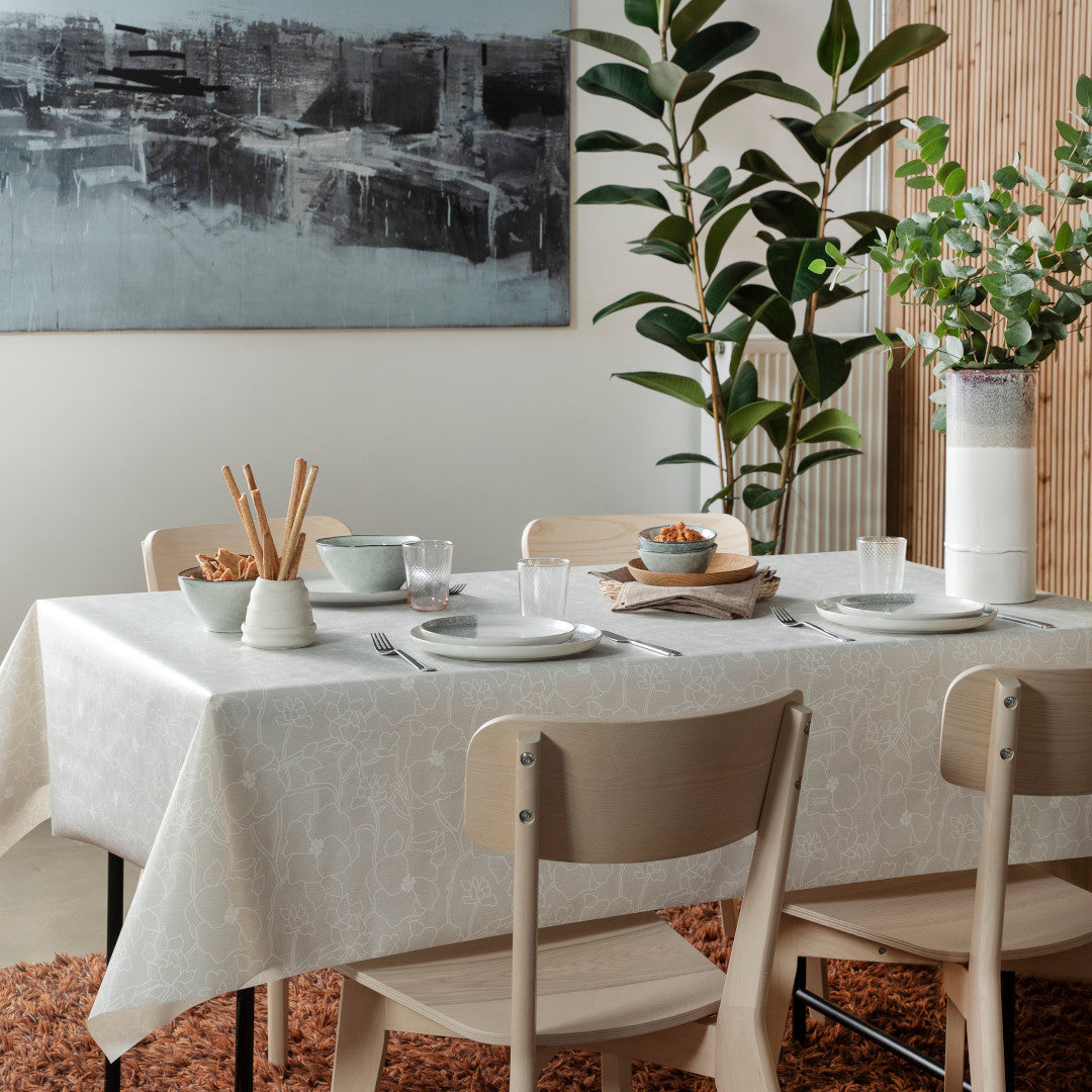 Flower Jam Earl Grey – Captain Cook voksduk med diskret blomsterprint, miljø