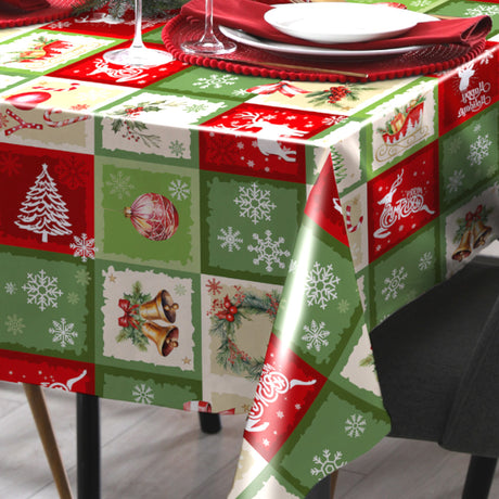 Julevoksduk – Rødt og grønt patchwork med klassiske motiver, hjørne