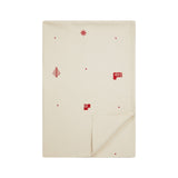 Julia Rød - Brodert juleduk i 100% bomull - 140 x 220 cm brettet