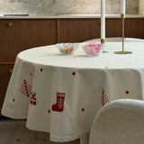 Julia Rød - Brodert juleduk/juletrærteppe Ø 140 cm, miljø 1