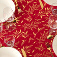 Naelle Rød/Gull - juleduk med gyldne blader 140 x 240 cm nærbilde
