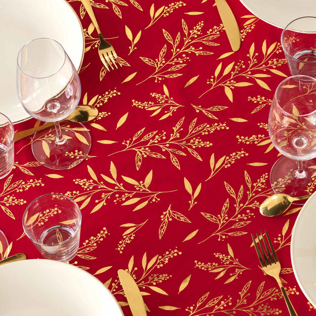 Naelle Rød/Gull - juleduk med gyldne blader 140 x 240 cm nærbilde