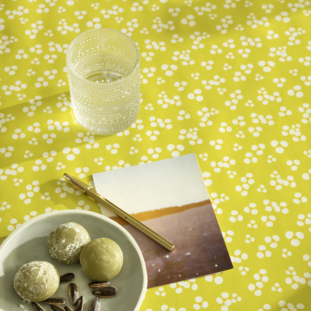 Niwa Bitter Lemon – Lola voksduk med små blomster, nærbilde