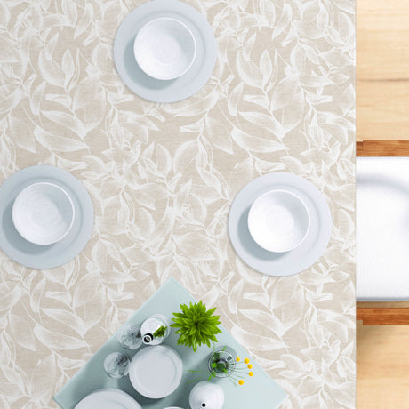 Nordfavn Cloe – Akrylduk med botanisk mønster i naturhvite nyanser, bord