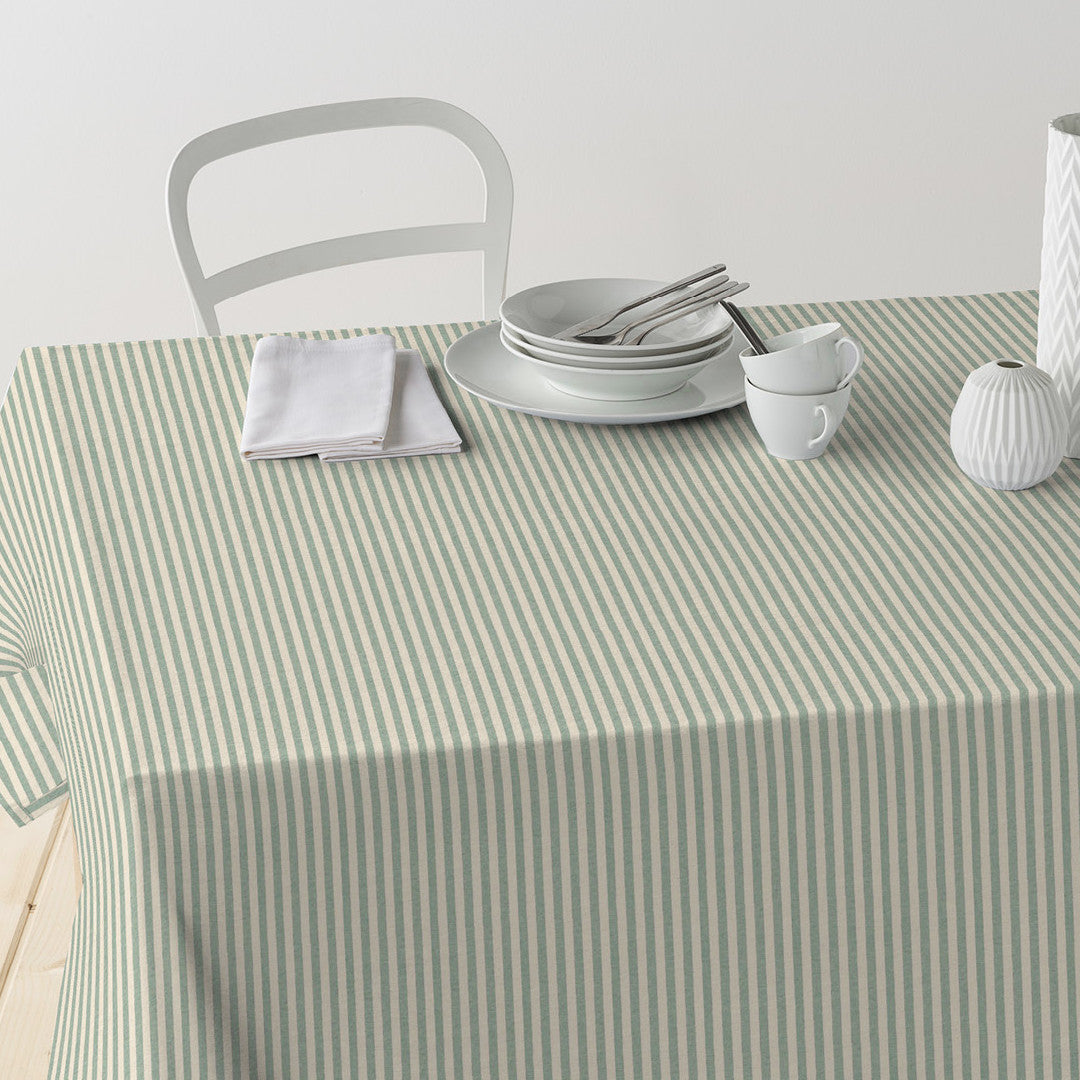 Nordfavn Ibiza Støvet Grønn – Akrylduk i linlook med tverrgående striper, bord