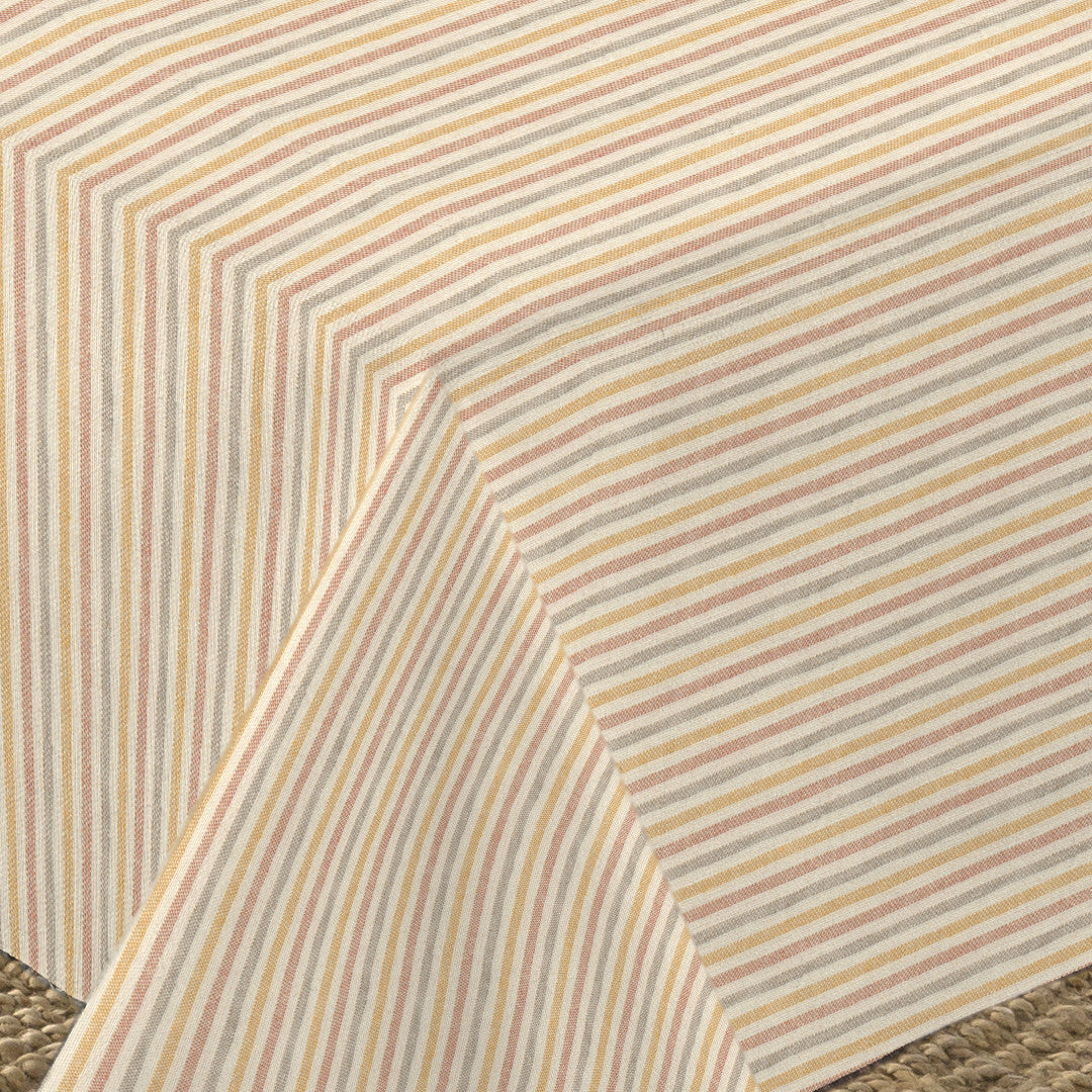 Nordfavn Pitiusa Solgul og Terrakotta – Akrylduk med smale tverrstriper, hjørne
