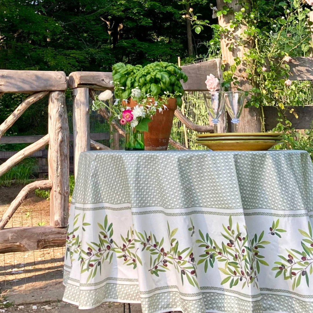 Nyons Amande – Rund provenceduk Ø 180, miljø