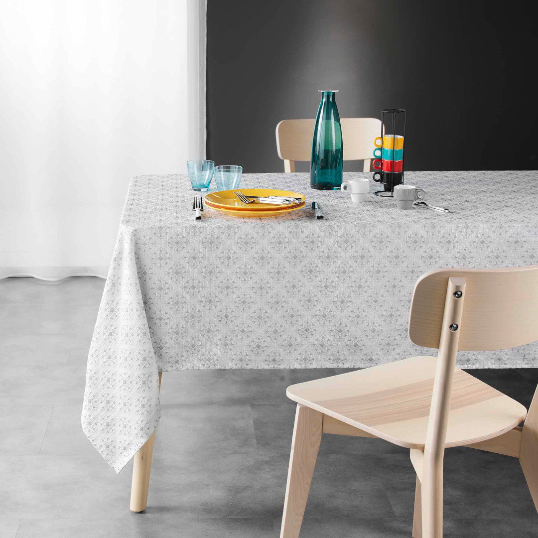 Orphee – Damaskduk med fint, geometrisk vevd mønster – 140 x 240 cm, miljø