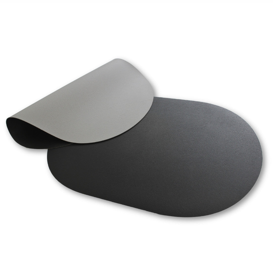Moon oval spisebrikke i kunstskinn – Svart/Lysegrå – 30 x 45 cm