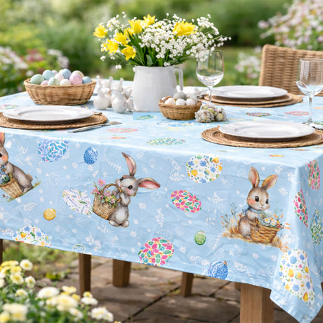 Påskehare Blå – Påskevoksduk med harer og blomsteregg, vårstemning