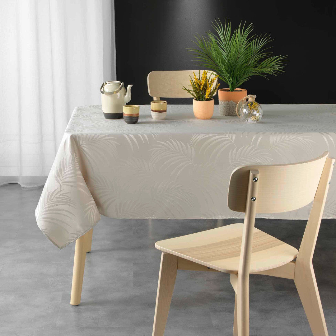 Plumette Linen – Damaskduk med vevd palmebladmønster – 140 x 240 cm, miljø