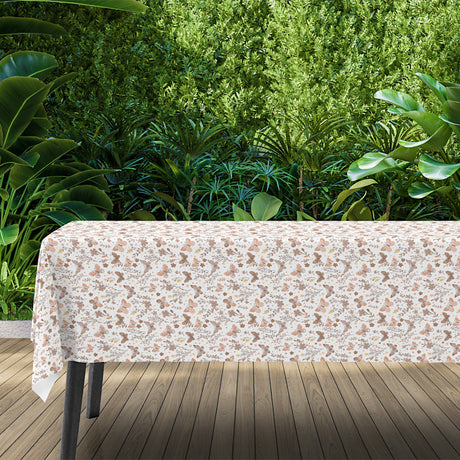 Sommerfavn Beige – Voksduk med sommerfugler og blomster, miljø
