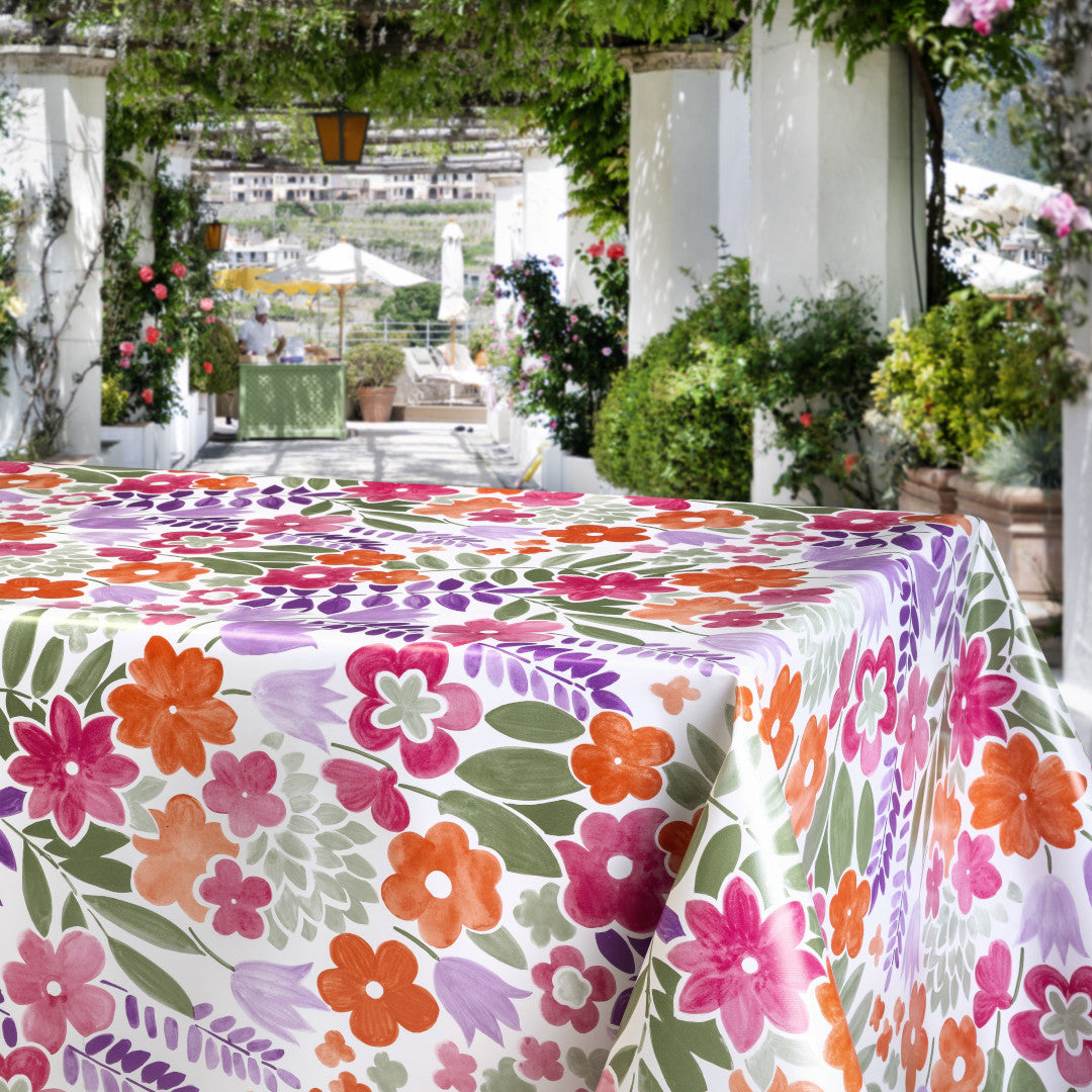 Sommerflor Rosa – Voksduk med fargerikt blomster­mønster, miljø