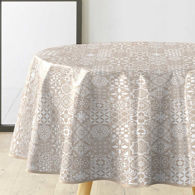 Textilia Carella – Rund voksduk med klassisk flisemønster i beige Ø 155 cm