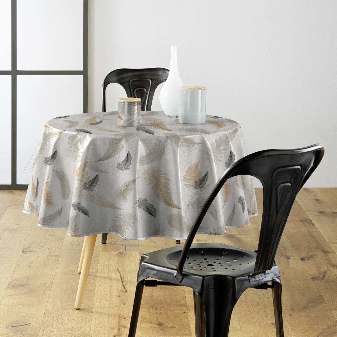 Textilia Folea – Rund voksduk med fjær i naturfarger Ø 155 cm miljø