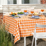 WOW Spring Apricot – Rutete bomullsduk 150 x 150 cm, miljø hjørne