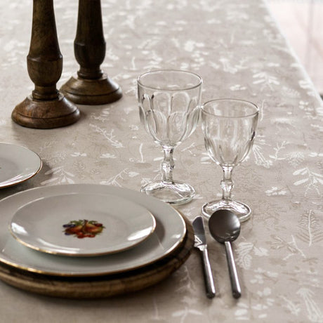 Lorrain Lino beige, jacquardvevd akrylduk, 160 cm bred