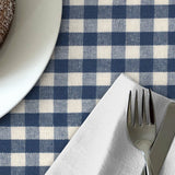 Blå Nordisk Rute – Akrylduk i rustikk hørlook, nærbilde