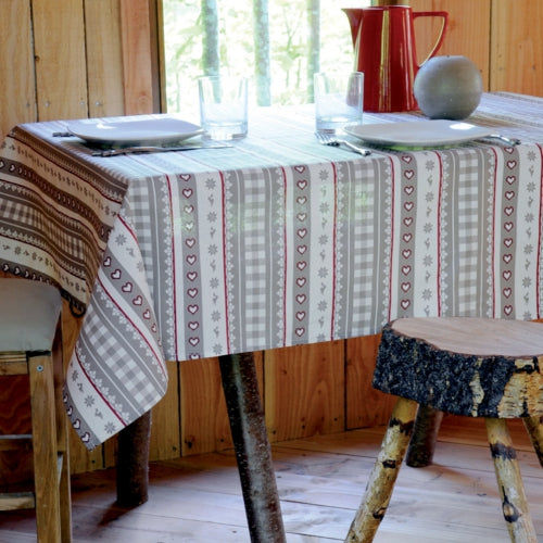 Juleduk – Akrylduk med juleborder, 155 cm bred