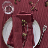 Compliments damaskduk Tile, wine red - 150 x 350 cm hjørne