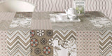 Courbet beige, tekstilduk med patchwork ruter, 180 cm bred