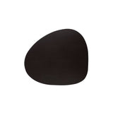 Spisebrikke i resirkulert skinn – Pebble Mørkebrun 46 × 40 cm, modell