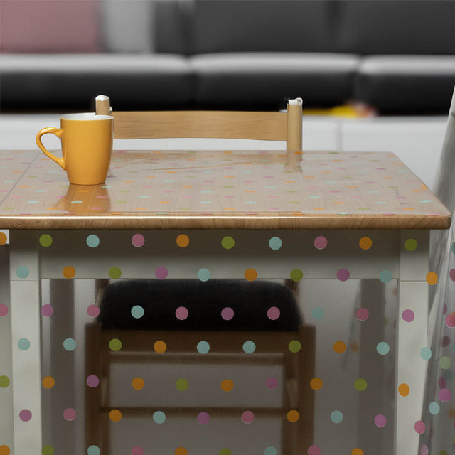 Dots on dots – Gjennomsiktig voksduk med fargerike prikker