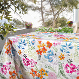 Dufthagen – Hvit voksduk med fargerike blomster, 160 cm bred