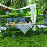 Emma, gjennomsiktig voksduk med hvite blomster