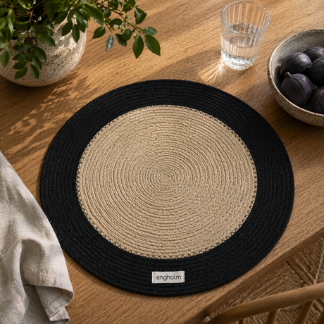 Engholm Thor rund spisebrikke Coffee/Camel – Ø40 cm, miljø