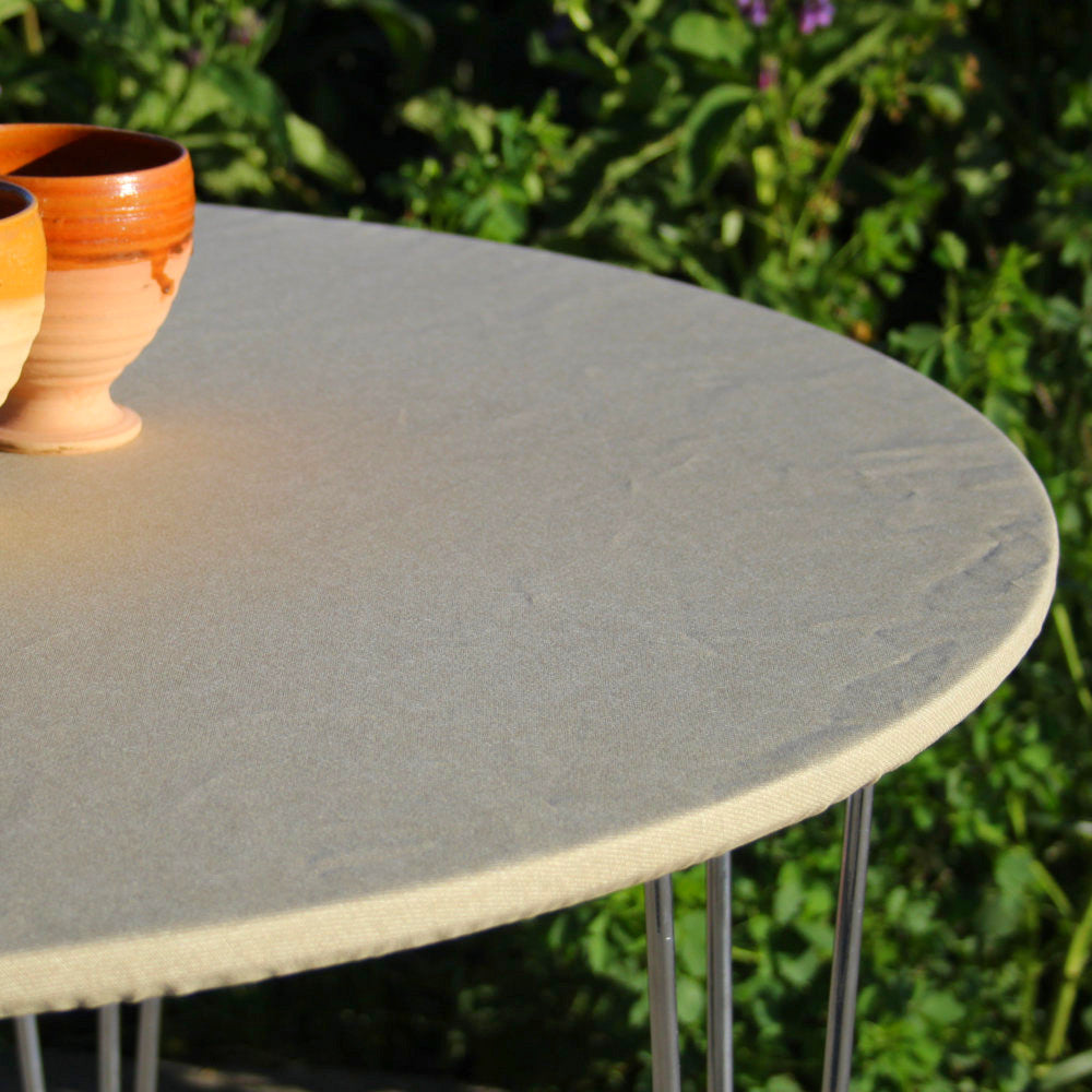 Ensfarget akrylduk i sand - rund akrylduk med elastisk kant