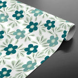 Flory Blue – Elegant voksduk med friske blå blomster, rullet