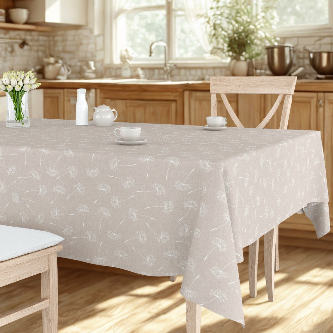 Frøvik Beige – Voksduk med hvite blomster i linlook