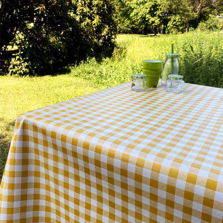 Voksduk med klassiske 1,5 x 1,5 cm ruter – 140 cm bred – gul