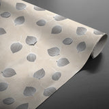 Rullet Helga Grå voksduk med bladmønster og fin sølvstruktur