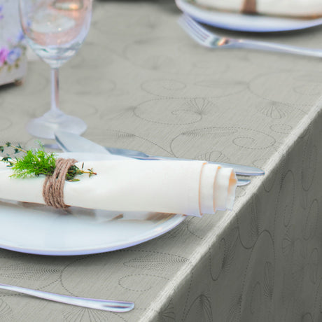 Jolice Creme, voksduk med påfuglhaler i krem og sølv