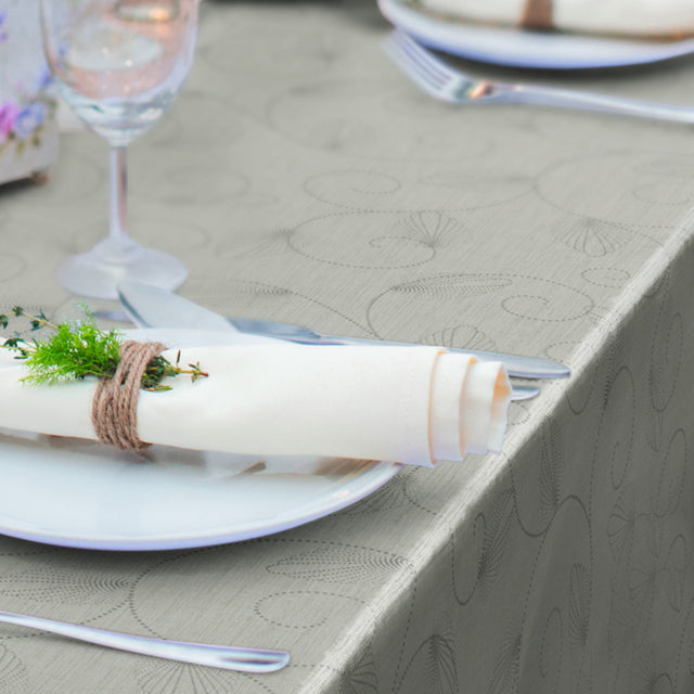 Jolice Creme, voksduk med påfuglhaler i krem og sølv