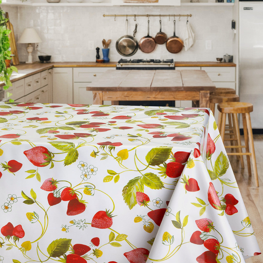 Jordbærstemning – Skjønn voksduk med røde og grønne jordbær