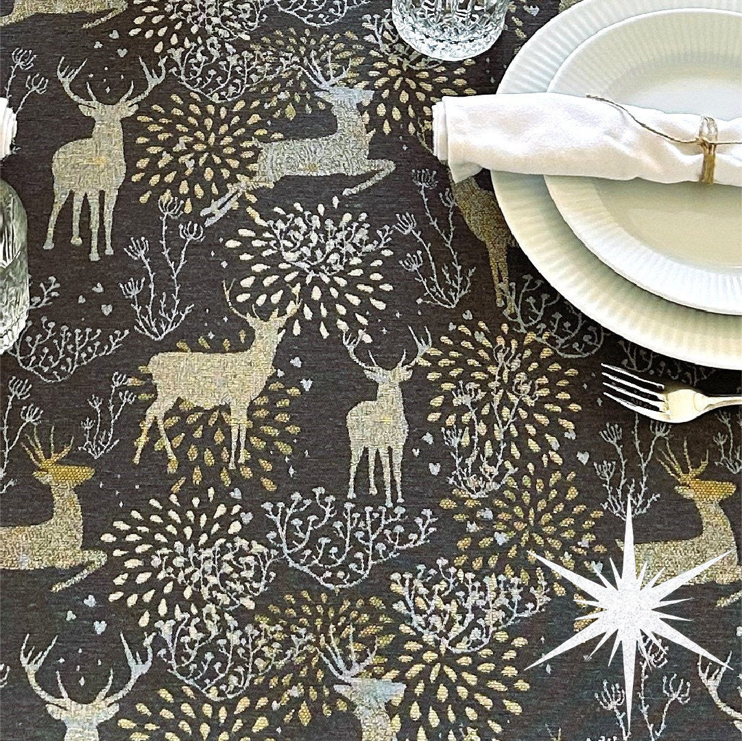 Golden Reindeers – Juleakrylduk med reinsdyr i grått/gull/lurex