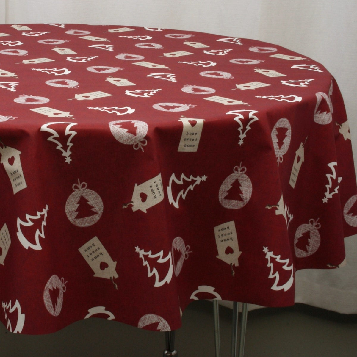 Juleduk, Home Sweet Home, burgunderrød - Rund akrylduk med julemotiver