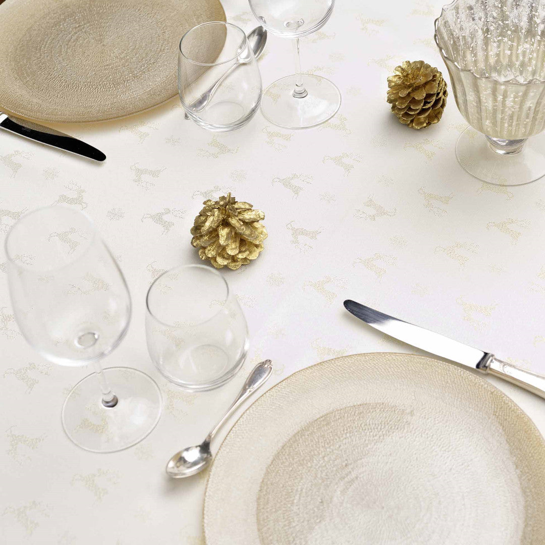 Les Rennes Metallic Natural 140 x 250 cm, rektangulær juleduk, borddekking