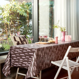 Forest Jump Eggplant – Lola voksduk med abstrakte trær, miljø