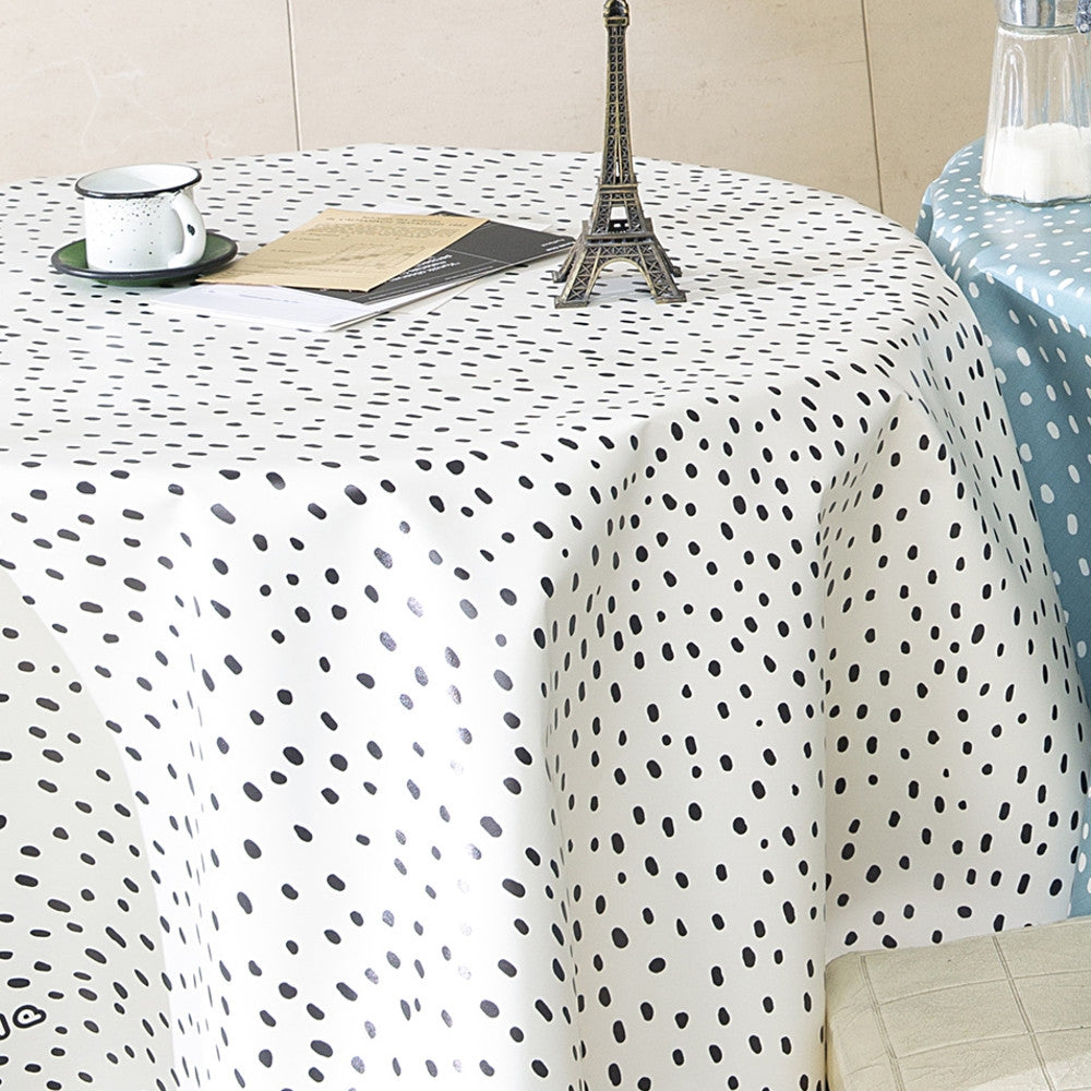 Lola voksduk, Spot On Black