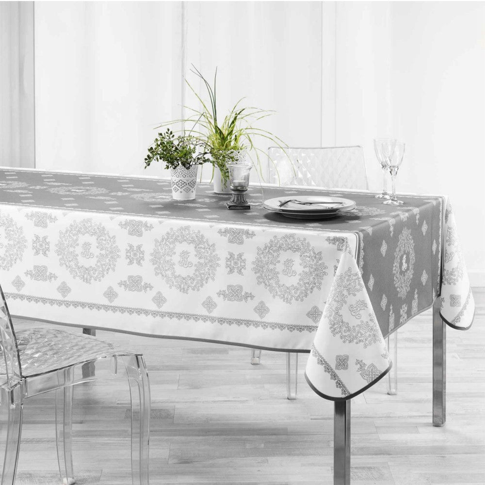 Madelyne, bordduk med flekkavvisende behandling, 150 x 240 cm