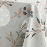 Nærbilde av Manola Grå-dukens bladmønster og tekstur