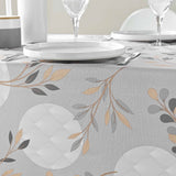 Sidevisning av Manola Grå duk med detaljer av bladmønster